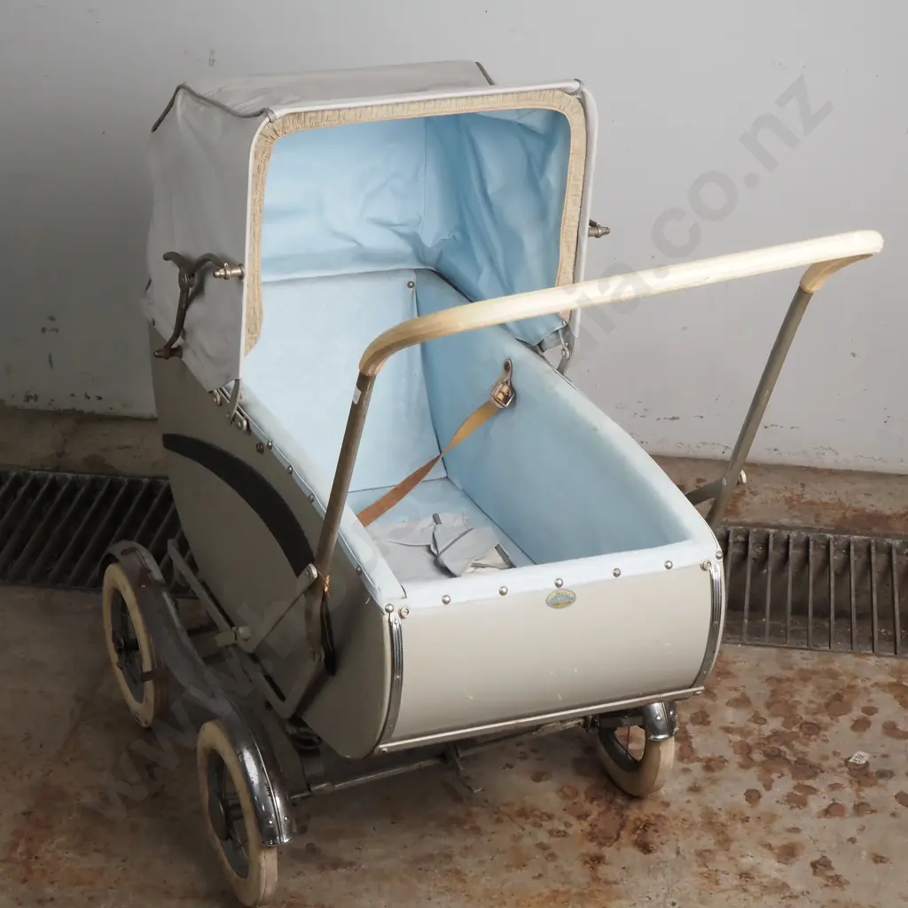 Vintage Baby's Carriage w Deep Grey Textured Body Image 1++