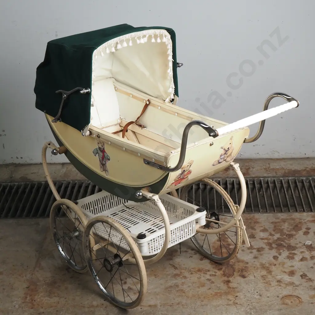 Vintage Coach Built Pram w Folding Fabric Hood Image 1++