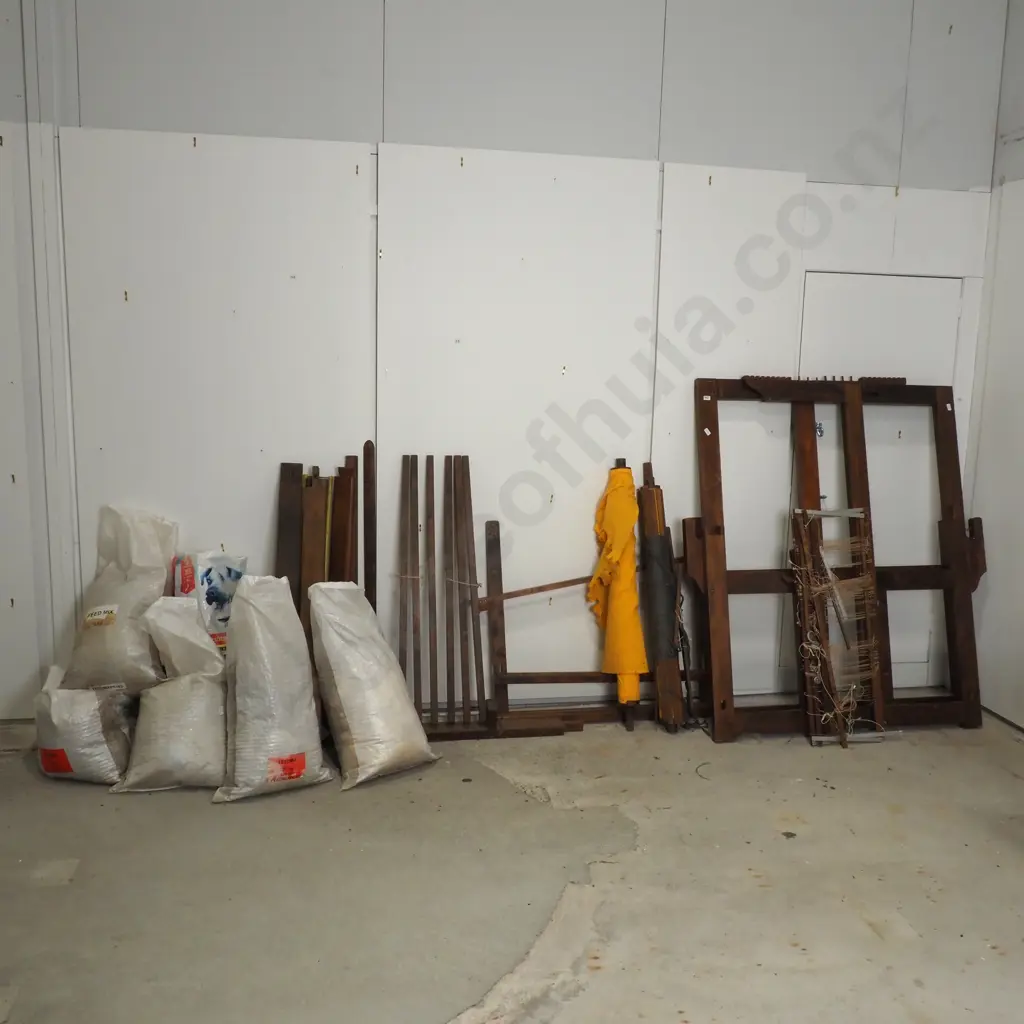 Large Original Weaving/Spinning Loom Image 1++