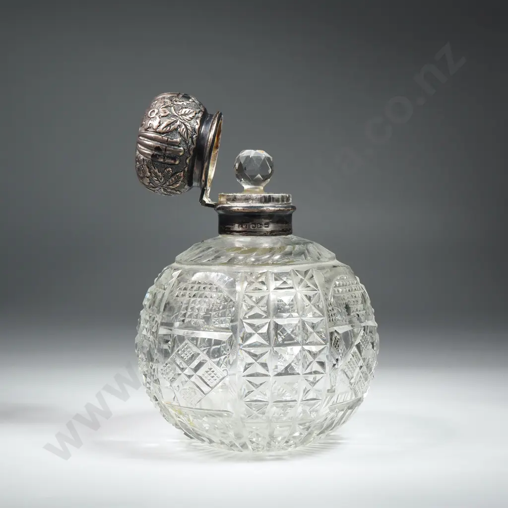 Antique Large Cut Glass Sterling Silver Scent Bottle Image 1++