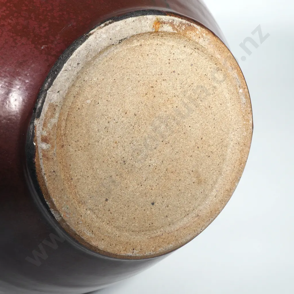 NZ Studio Pottery Vase - Attrib Paul Fisher Image 1++