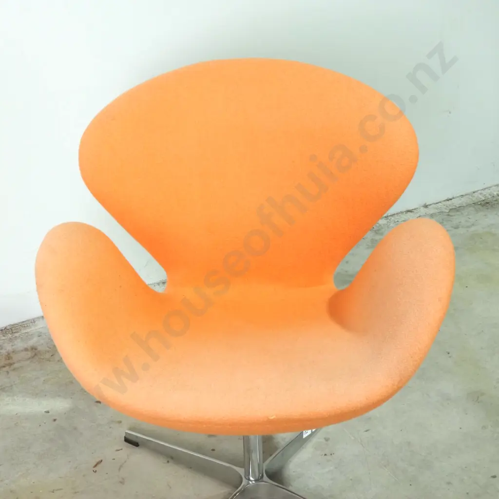 Fritz Hansen Style Swan Chair in Peach Coloured Fabric Image 1++
