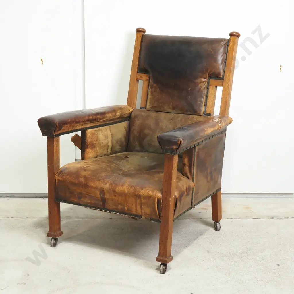 Arts & Crafts Style Oak & Leather Fireside Chair Image 1++