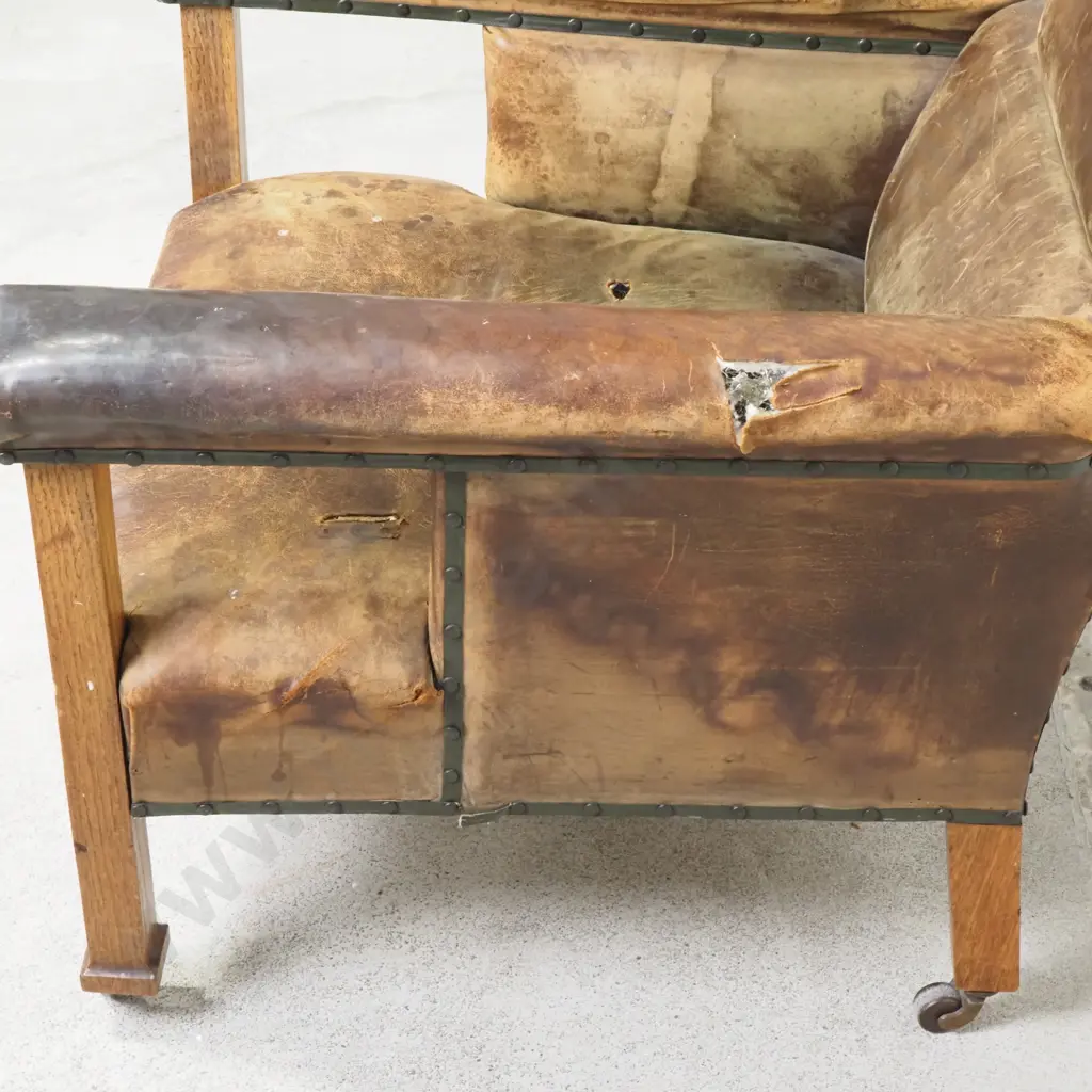 Arts & Crafts Style Oak & Leather Fireside Chair Image 1++