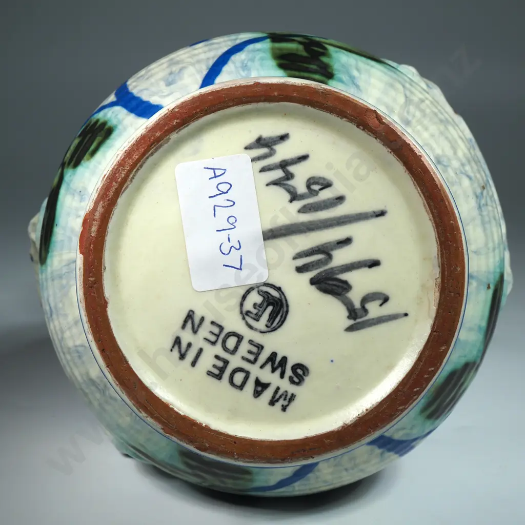 Swedish Mid-Century Potter Upsala-Ekeby Vase, Made in Sweden Image 1++