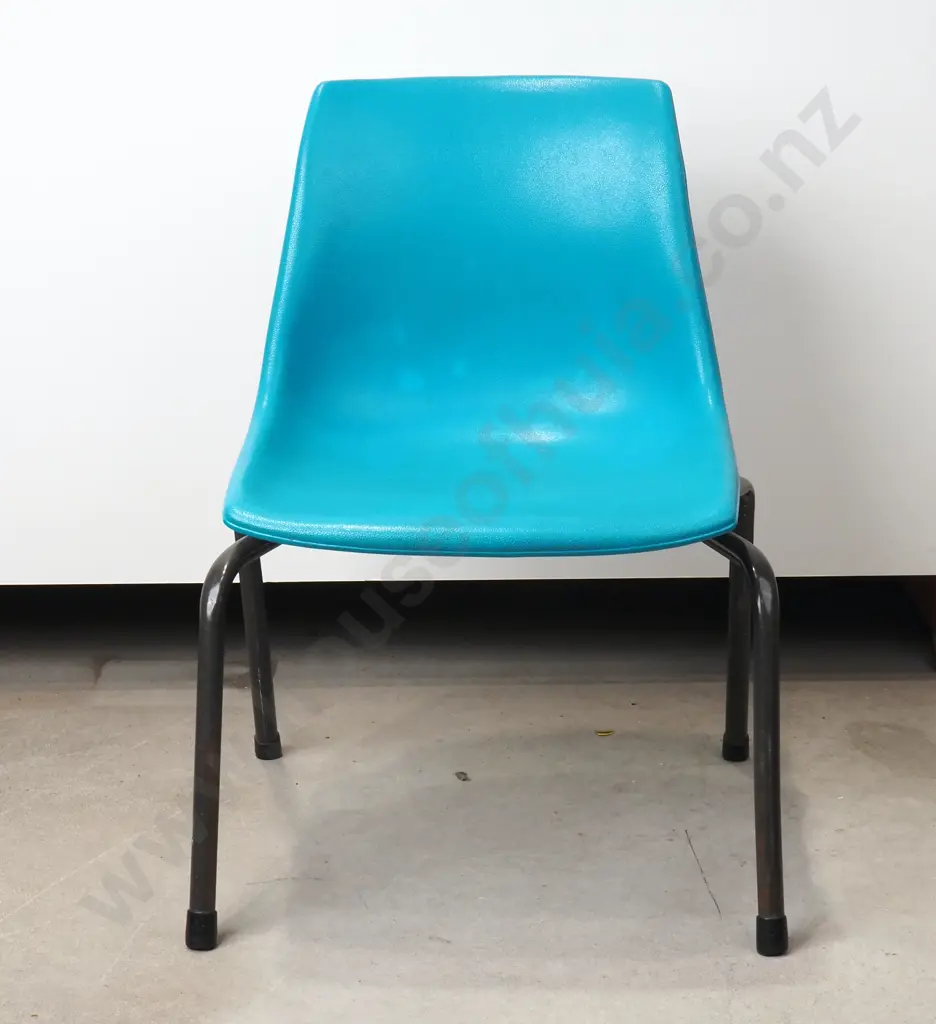 Blue Hobnob Junior By Sebel Plastic Stackable Childs Chair Image 1++