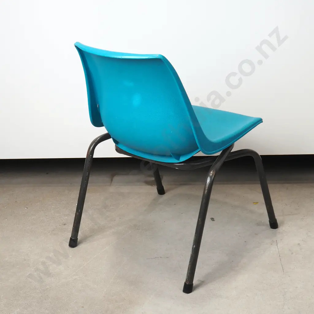Blue Hobnob Junior By Sebel Plastic Stackable Childs Chair Image 1++