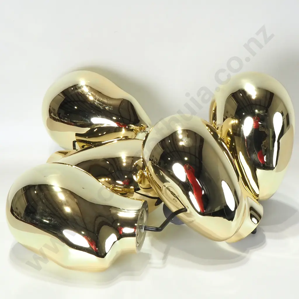 Five  Wall Mounted Glossy Gold Mannequin Heads Image 1++