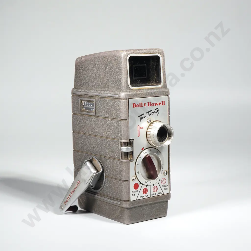 Vintage Bell & Howell 8mm Film Camera (Untested) Image 1++