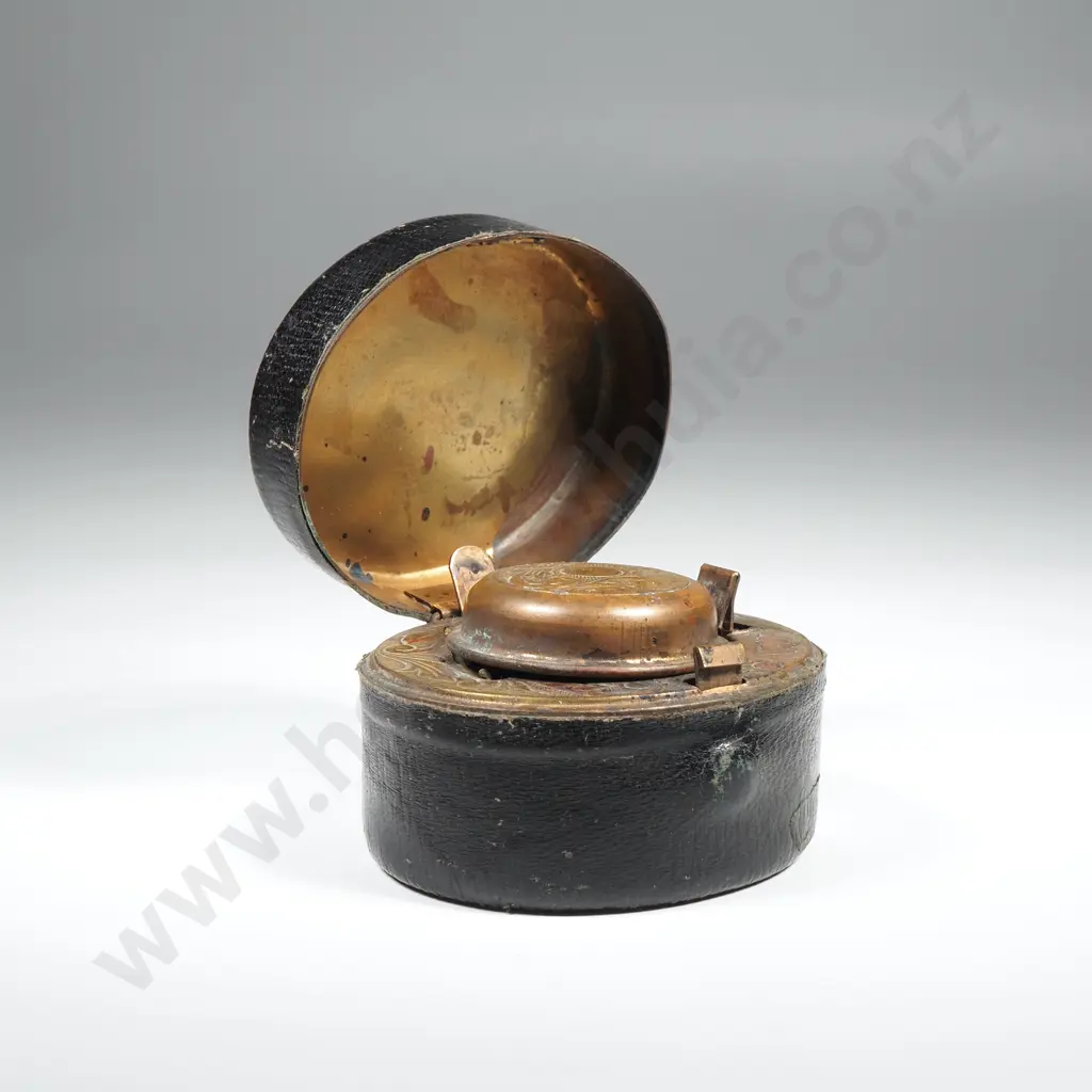 Victorian Oval Travelling Inkwell Mark "Ink" In Gilt Image 1++