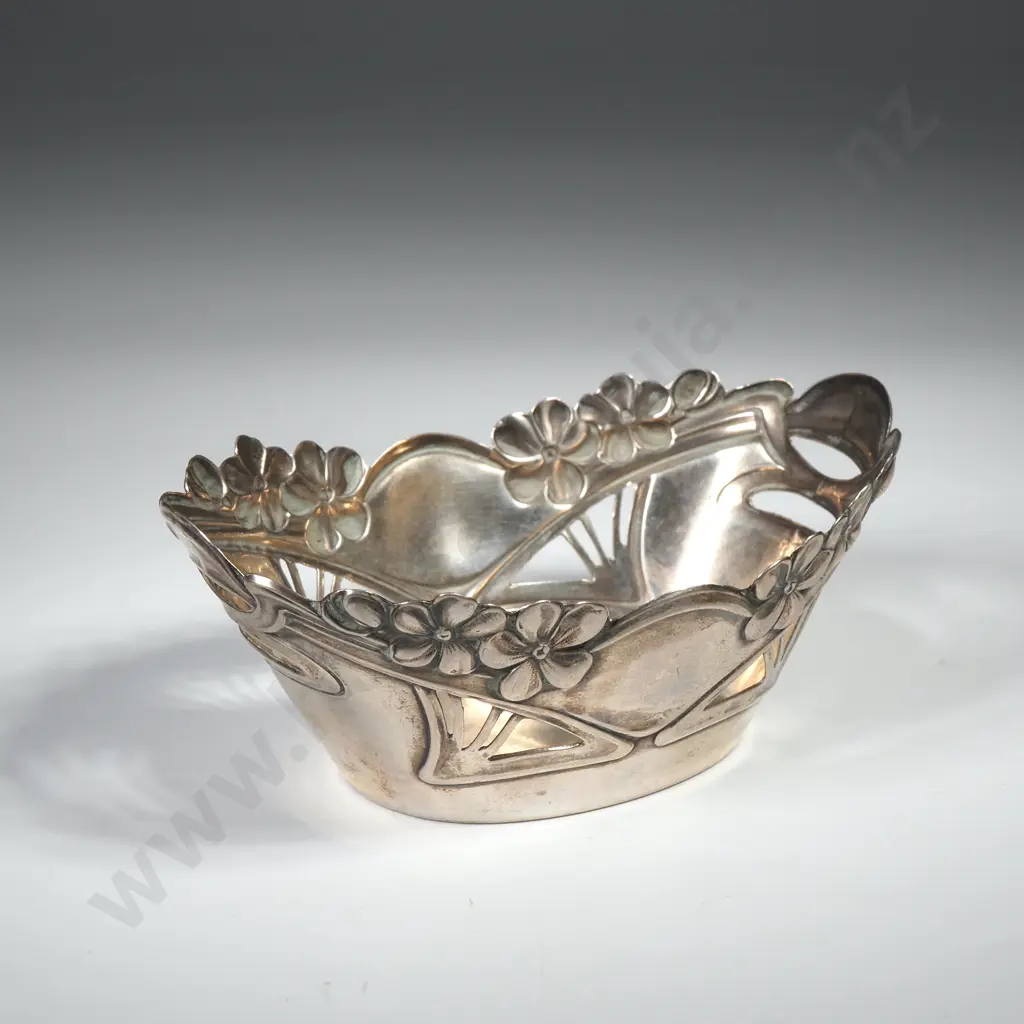 Art Nouveau 800 Silver Bonbon Dish Image 1++