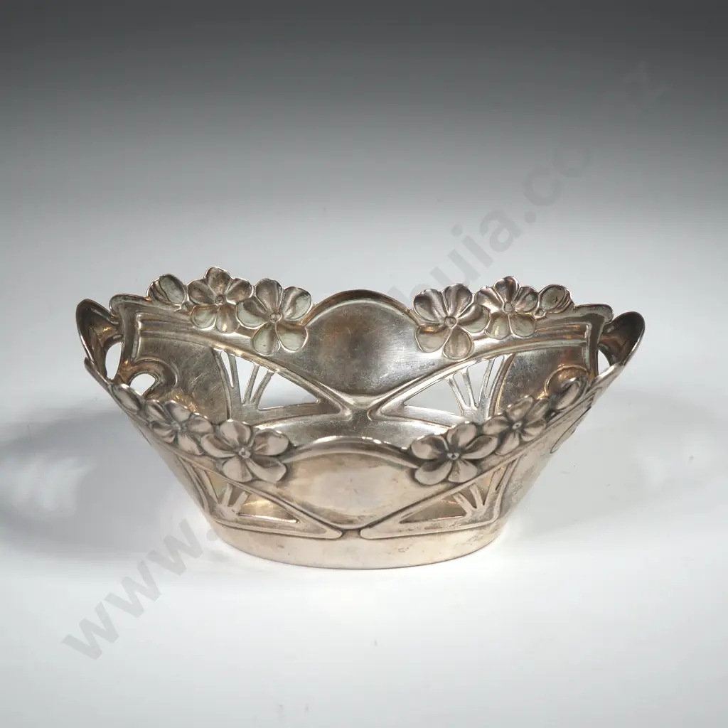 Art Nouveau 800 Silver Bonbon Dish Image 1++