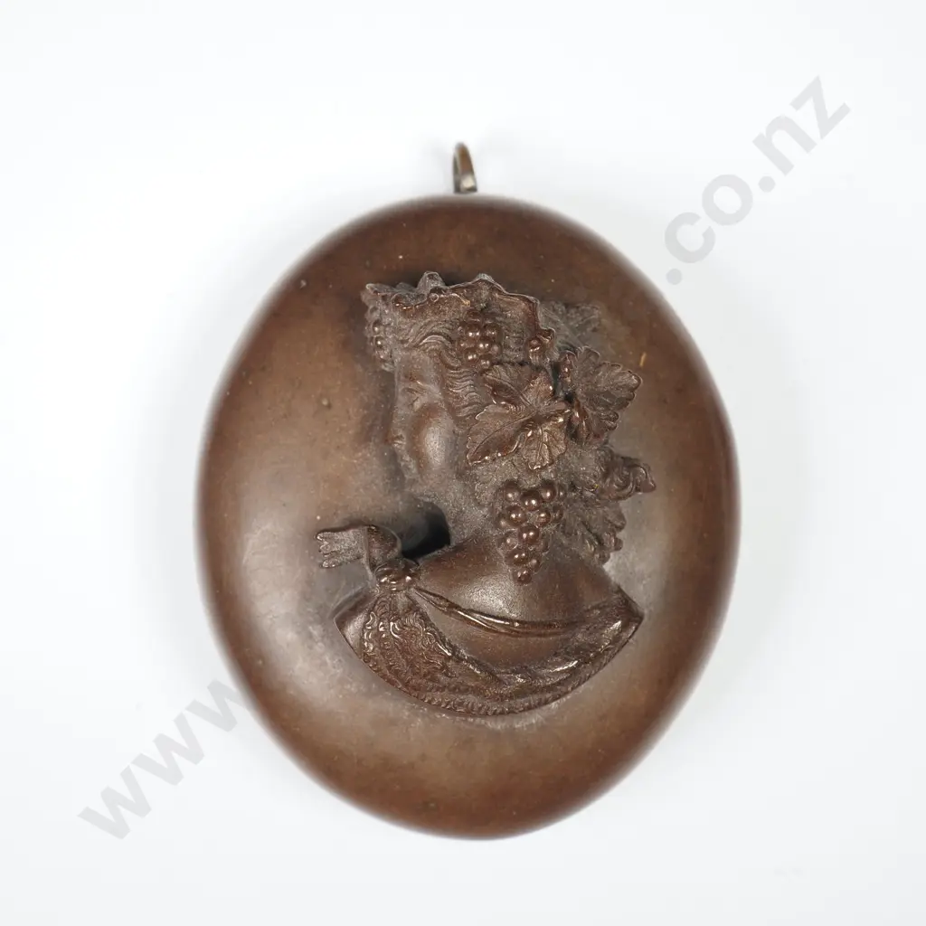 Victorian Lava Cameo Photo Locket Image 1++