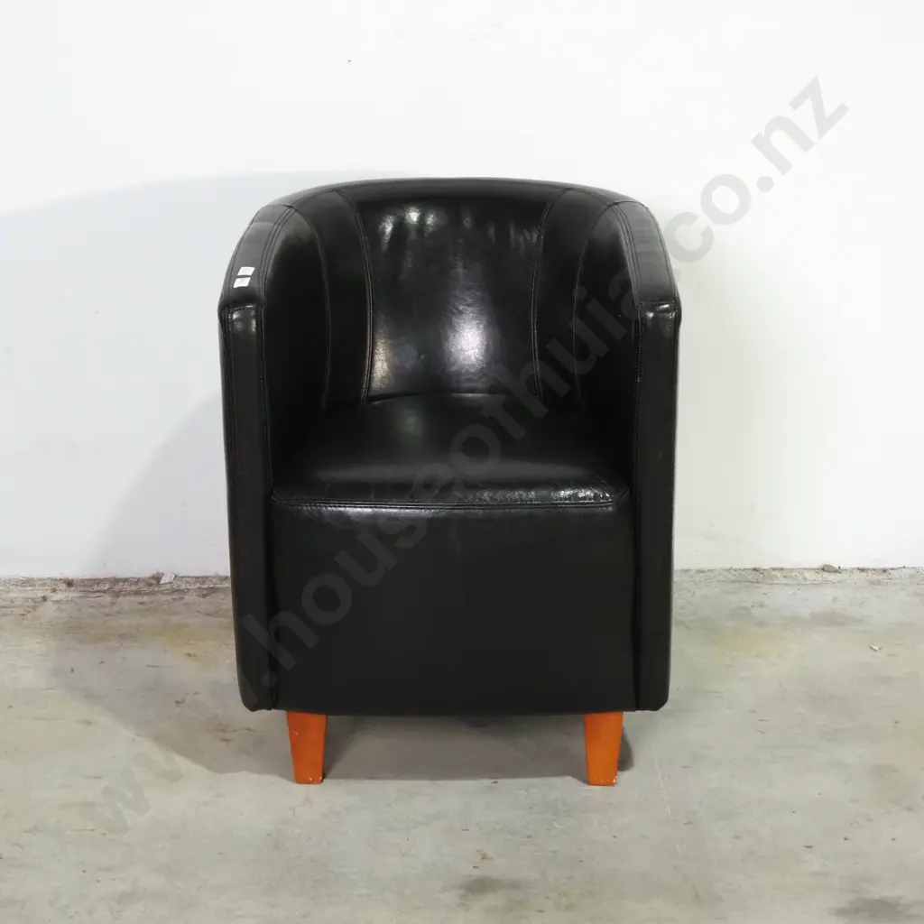 Dark Brown Leather  Tub Chair on Square Tapered Wooden Legs Image 1++