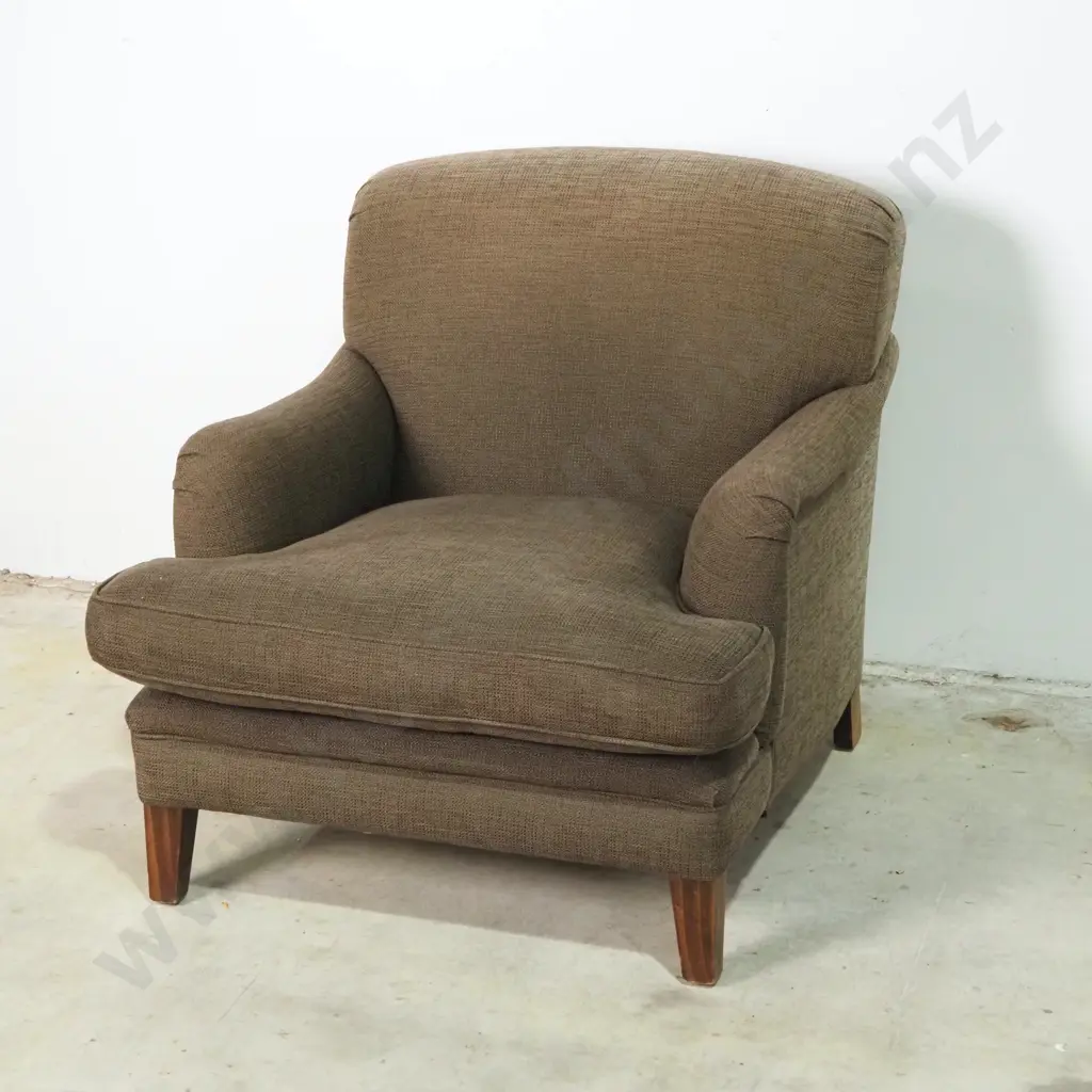 Traditional  Style  Armchair w Rolled Arms  On Square Tapered Legs Image 1++