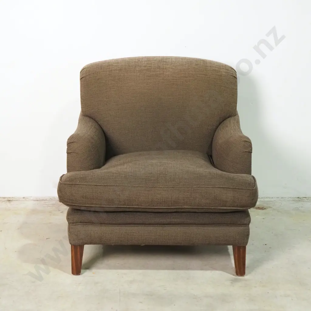 Traditional  Style  Armchair w Rolled Arms  On Square Tapered Legs Image 1++