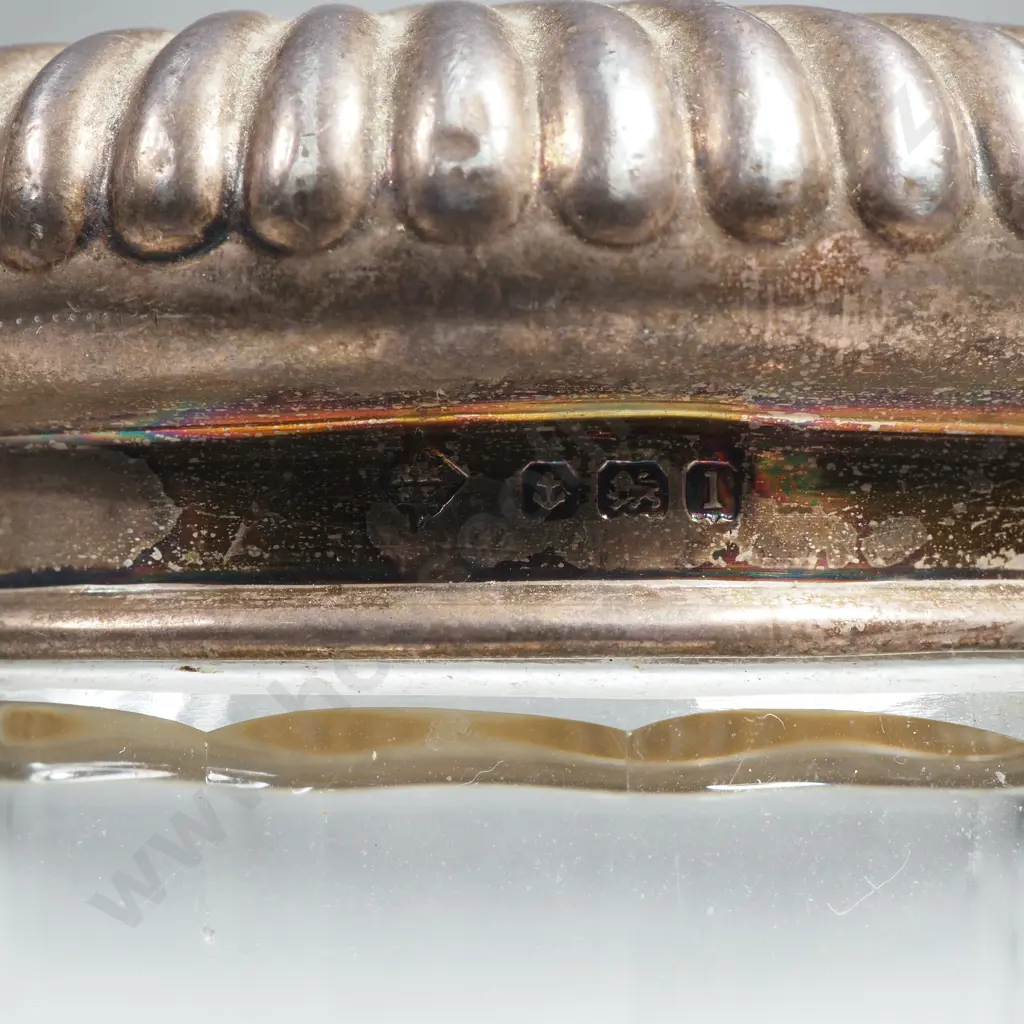 Sterling Silver  & Glass  Topped Toilet Jar With Fluted Swirl Decoration To Lid.  Image 1++