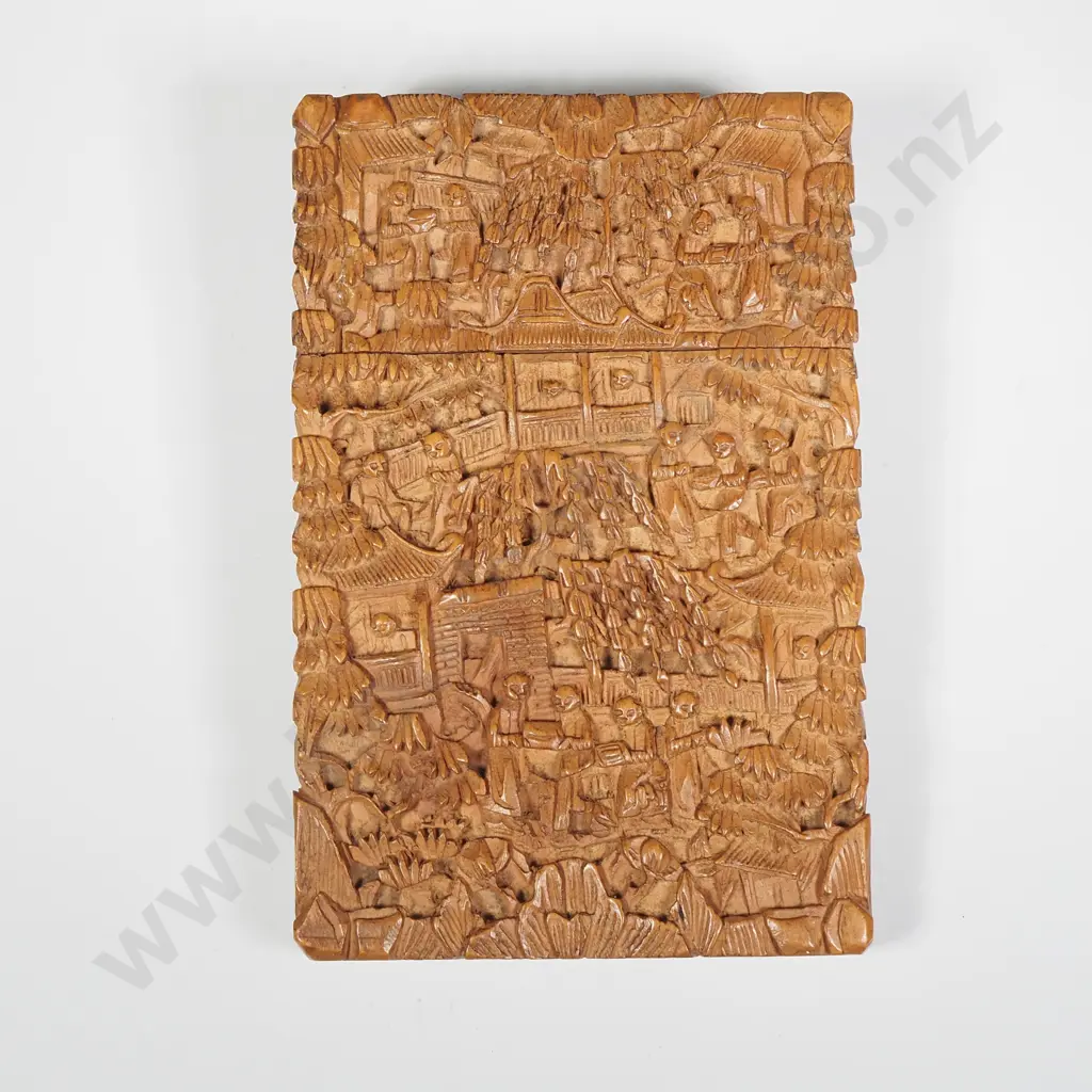 Finely Carved Chinese Boxwood Card Case Image 1++