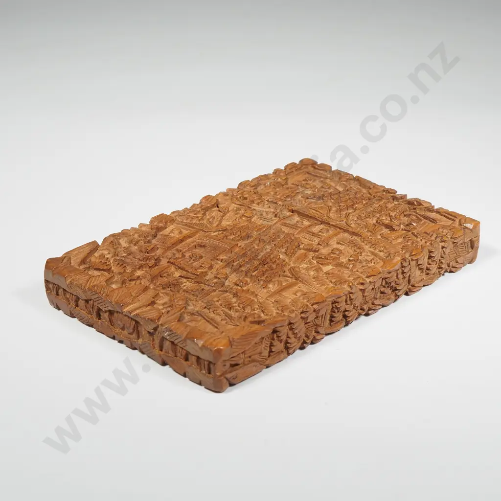 Finely Carved Chinese Boxwood Card Case Image 1++