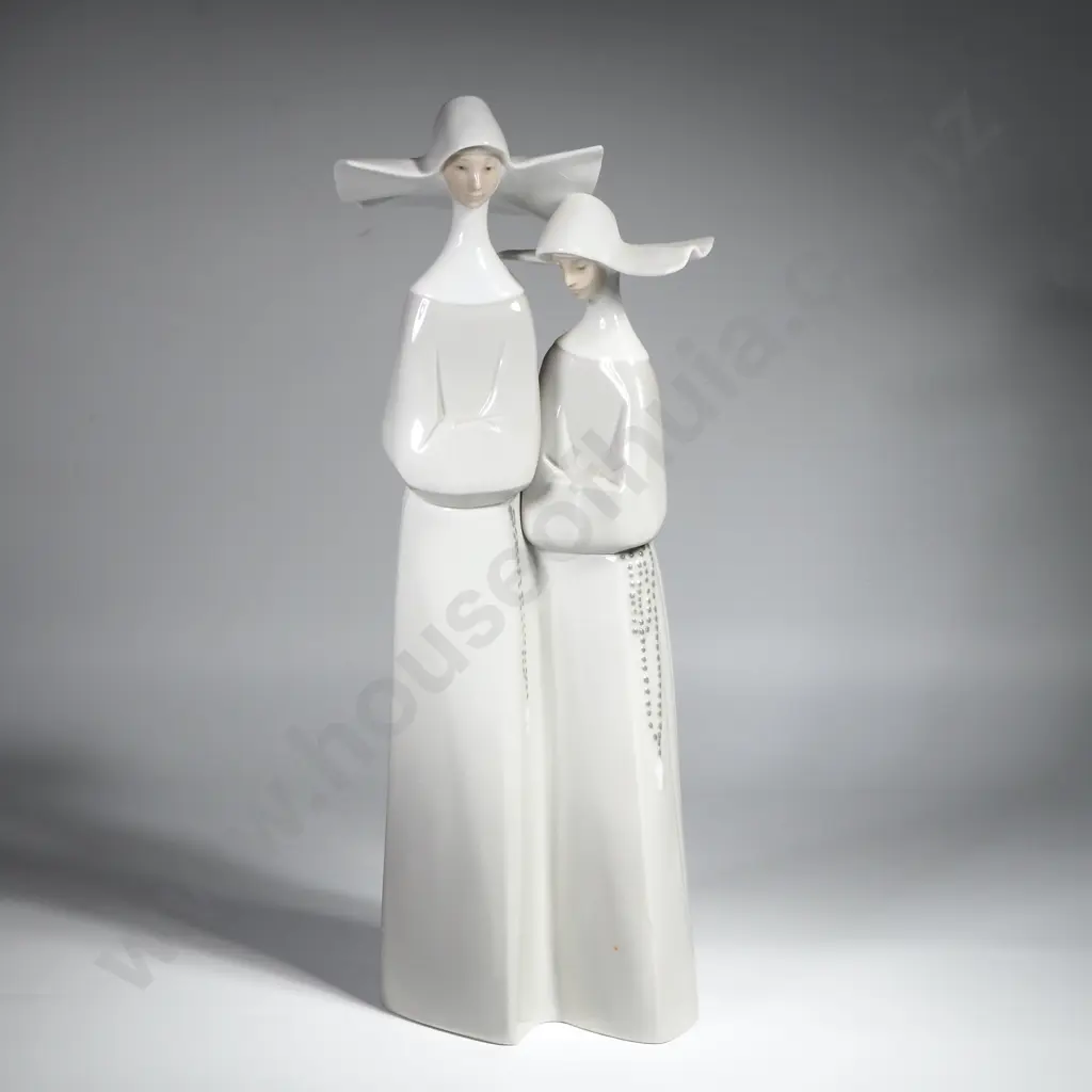 Lladro Porcelain Figure " Nuns " No 4611 Image 1++