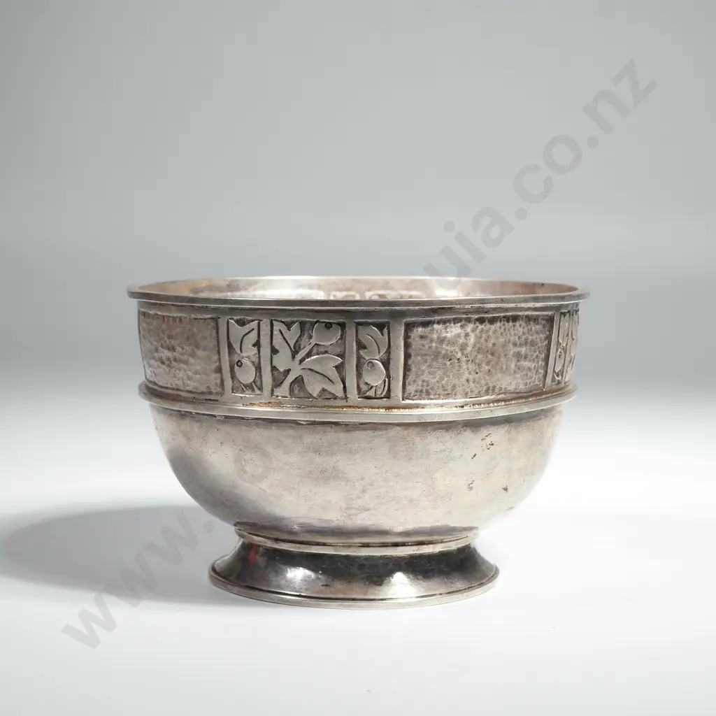 Likely Birmingham Guild of Handicrafts, Unmarked Sterling Silver Sugar Bowl w Leaf & Berry Embellishments Image 1++