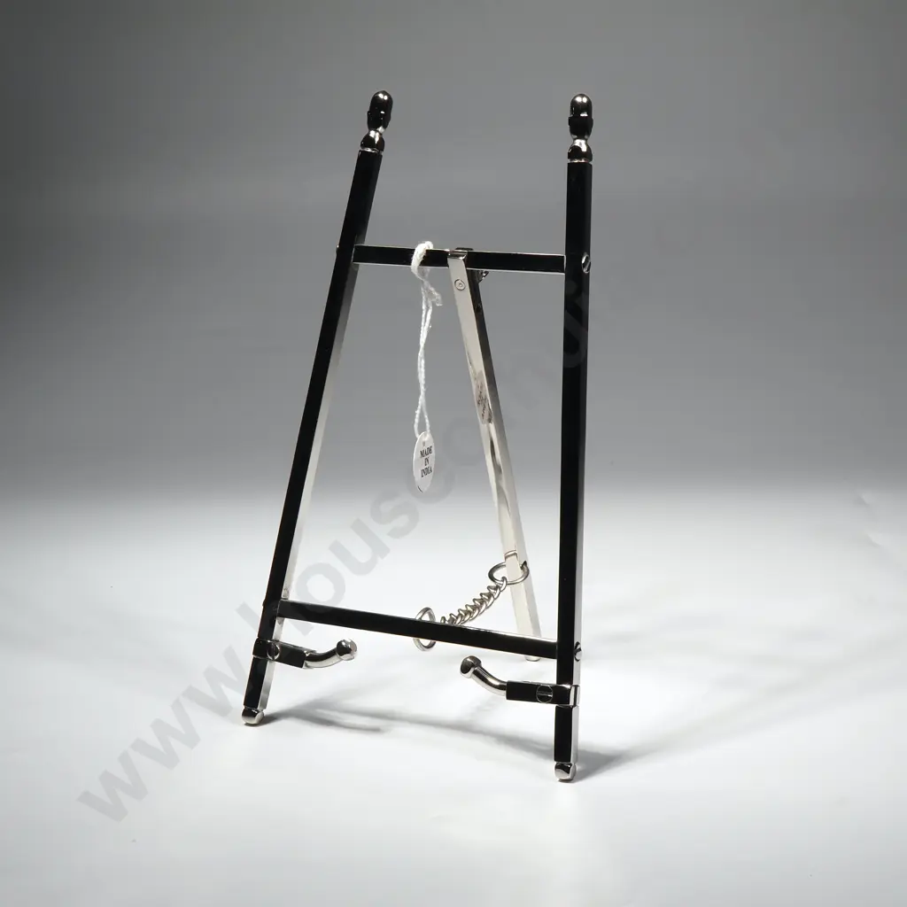 Chrome Easel Image 1++