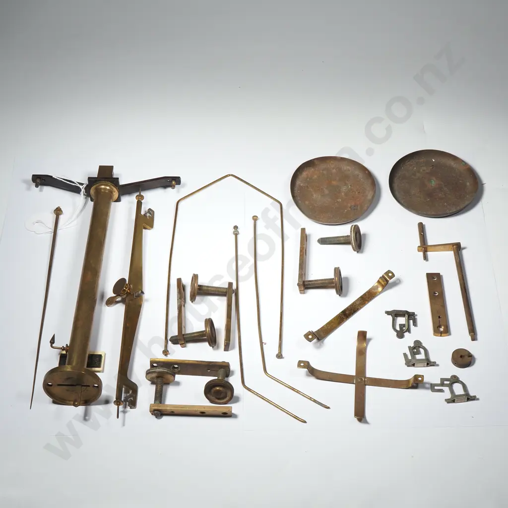 Antique Brass Polished Balance Scales. Image 1++