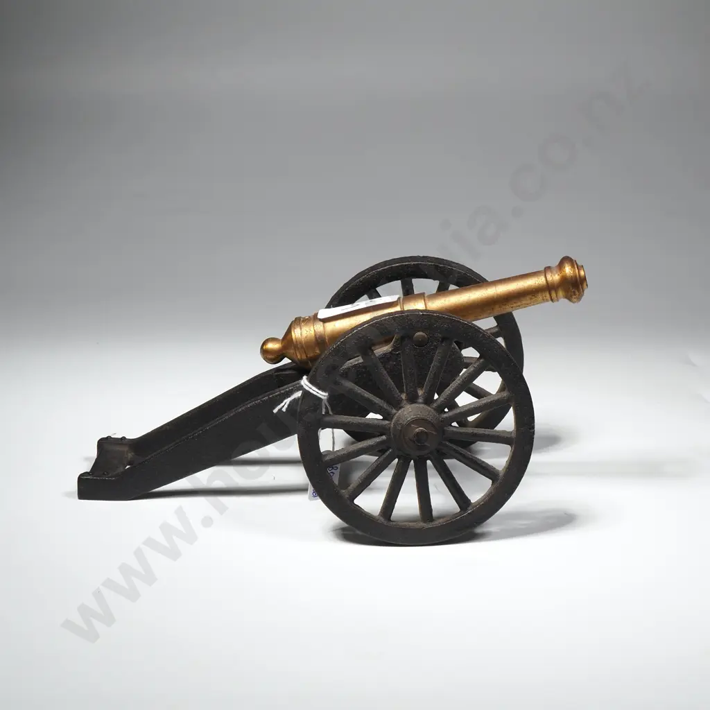Small Brass & Iron Cannon Image 1++