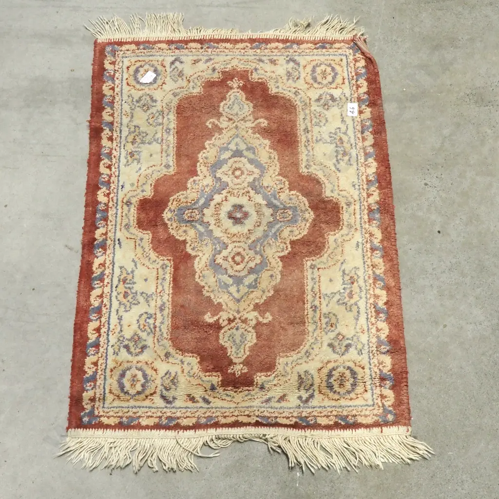 Vintage Small Floor Rug Image 1++