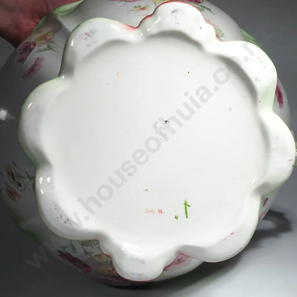 Large Antique Double Handled Vase w Daisies & Poppies on a Green & White Background & w Scalloped Rim Image 1++