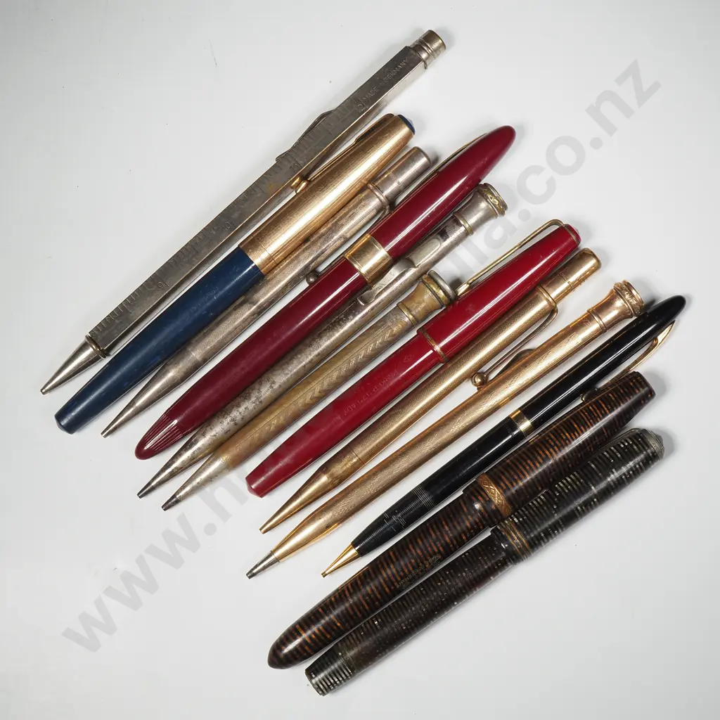 Large Assorted lot of Fountain Pens  Image 1++