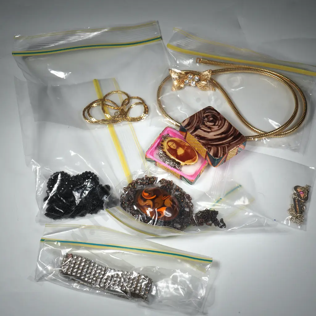 Quantity of Costume Jewellery including a Gold Tone Necklace Image 1++