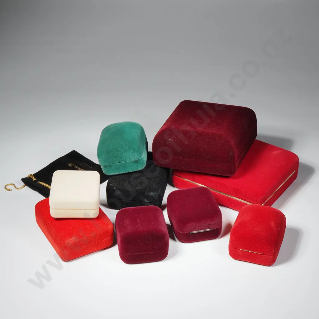 Quantity of Various Jewellery Boxes for Rings, Pendants & Bracelets Image 1++