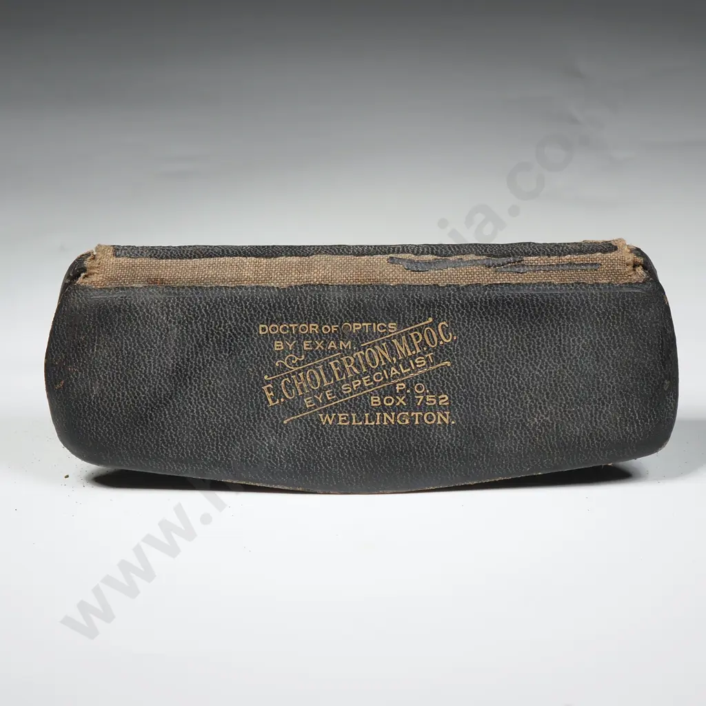 Vintage  Cased Wire Rim  Spectacles. E Colerton MPOC Eye Specialist. Box 752. Wellington Image 1++
