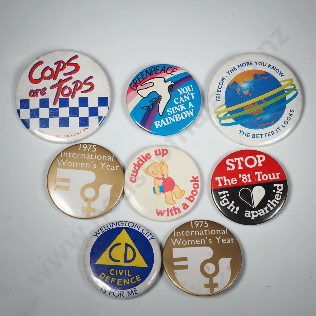 Assorted Lot Of New Zealand Related Buttons, Badges. Image 1++