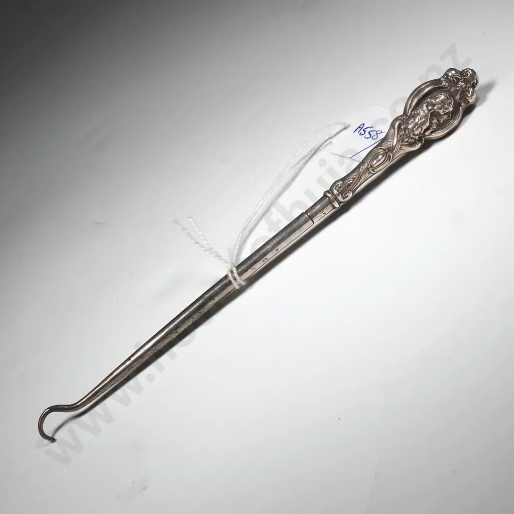 Sterling Silver Art Nouveau Boot Hook. Birm 1903. Image 1++