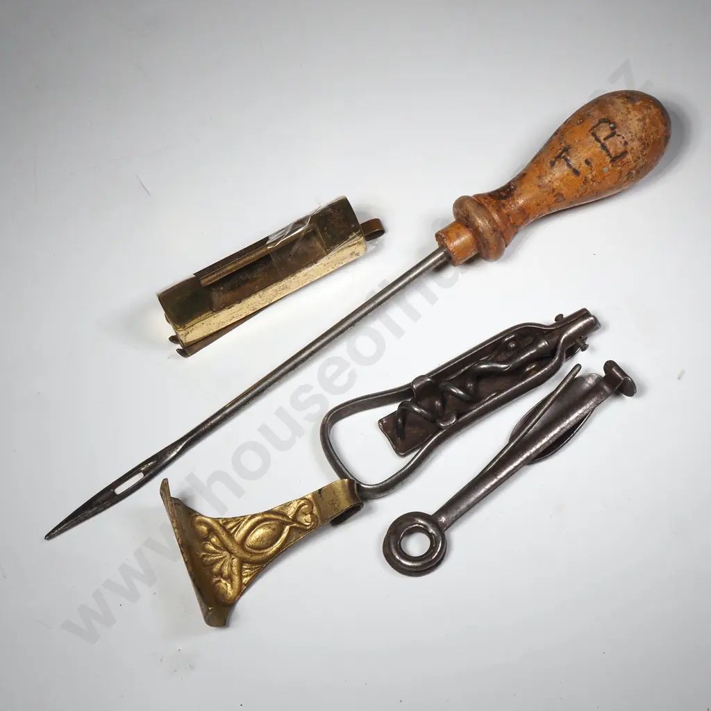 Vintage Bodkin or Sewing Awl, Vintage Steel Cork Screw, Brass Picture Rail Hook & a Three Way Pipe Smoking Tool Image 1++