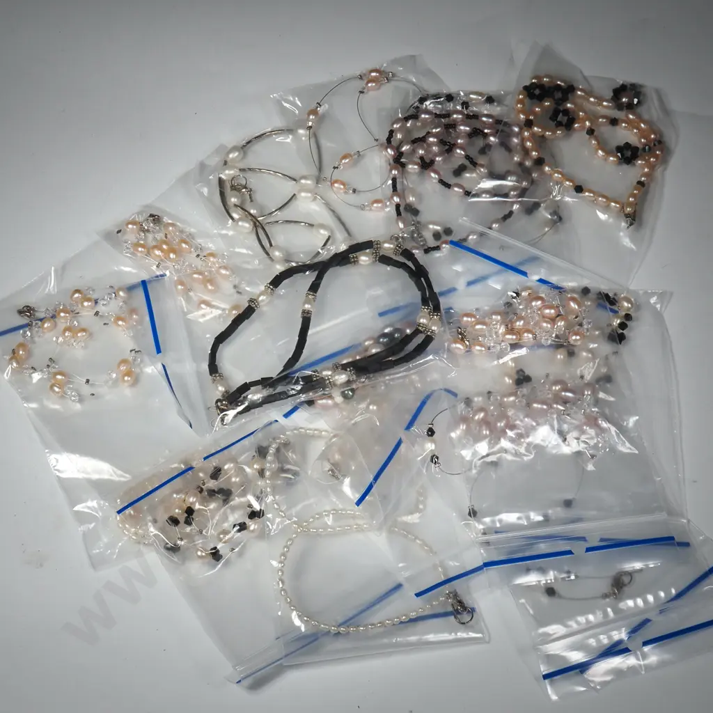 Fifteen  Costume Pearl & Bead Necklaces Image 1++