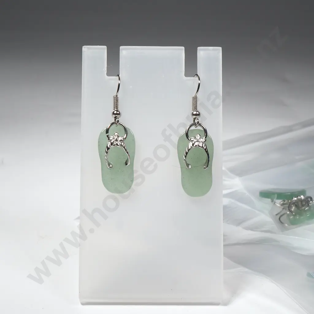 Nine Pairs of Jade Hook Earring in the form of Jandals Image 1++