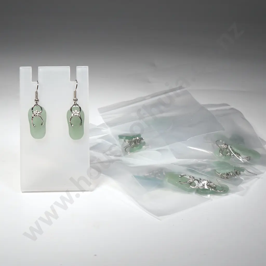 Nine Pairs of Jade Hook Earring in the form of Jandals Image 1++