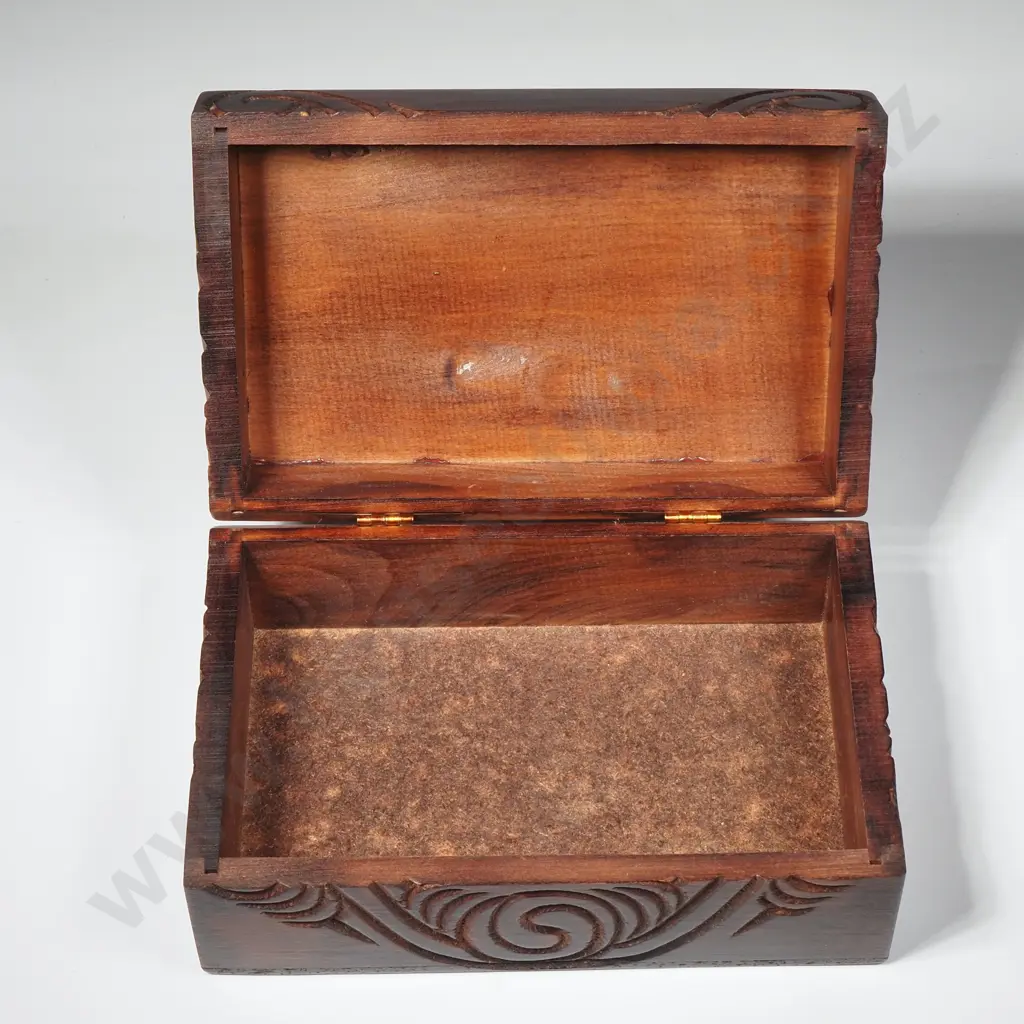Wooden Trinket Box W Hand Carved Tiki Design To Lid & Set w Paua Shell Eyes  Image 1++