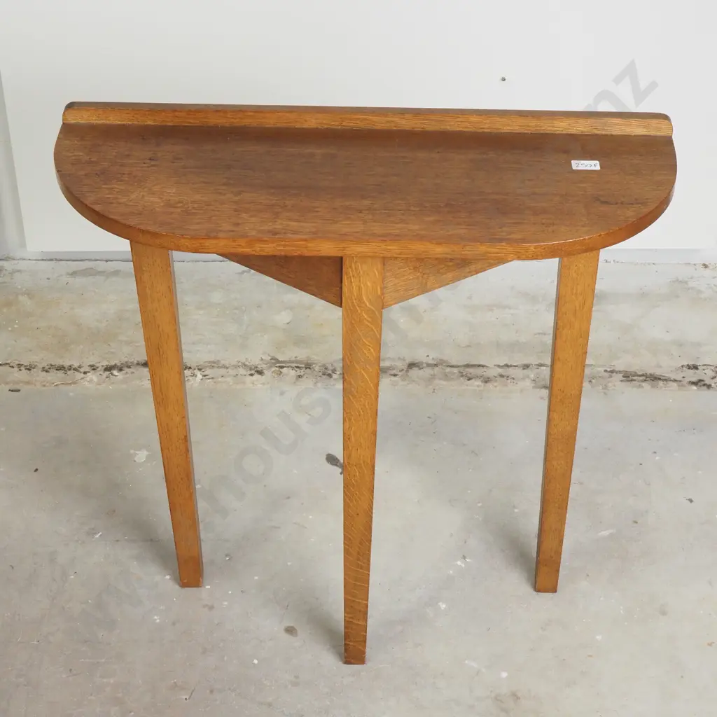 Oaks Arts & Craft's Style Console Table w Three Legs Image 1++