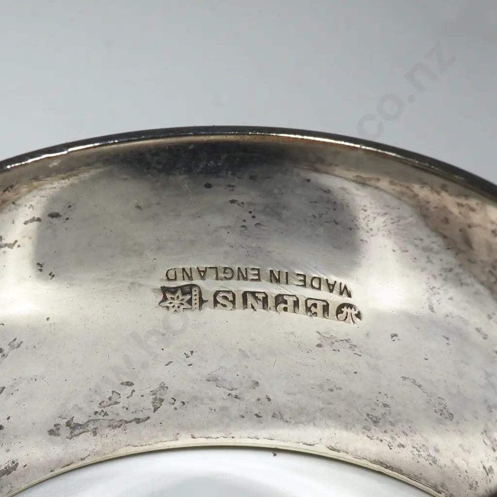 Figural EP Napkin Ring w Kiwi & Dunedin NZ & South Seas Exhibition 1925  Napkin Ring Image 1++