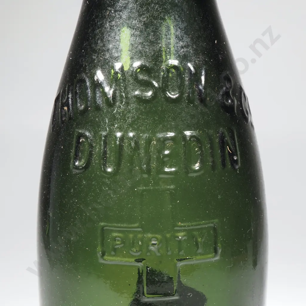 R Powley & Co Brown Glass Beer Bottle from Dunedin w Embossed Moa Mark Trademark Image 1++