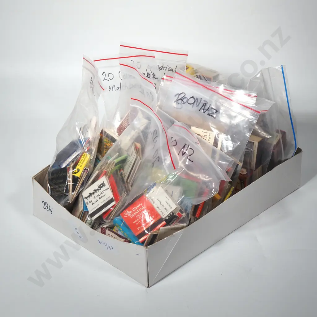 Two Hundred & Forty New Zealand Advertising Matches Image 1++
