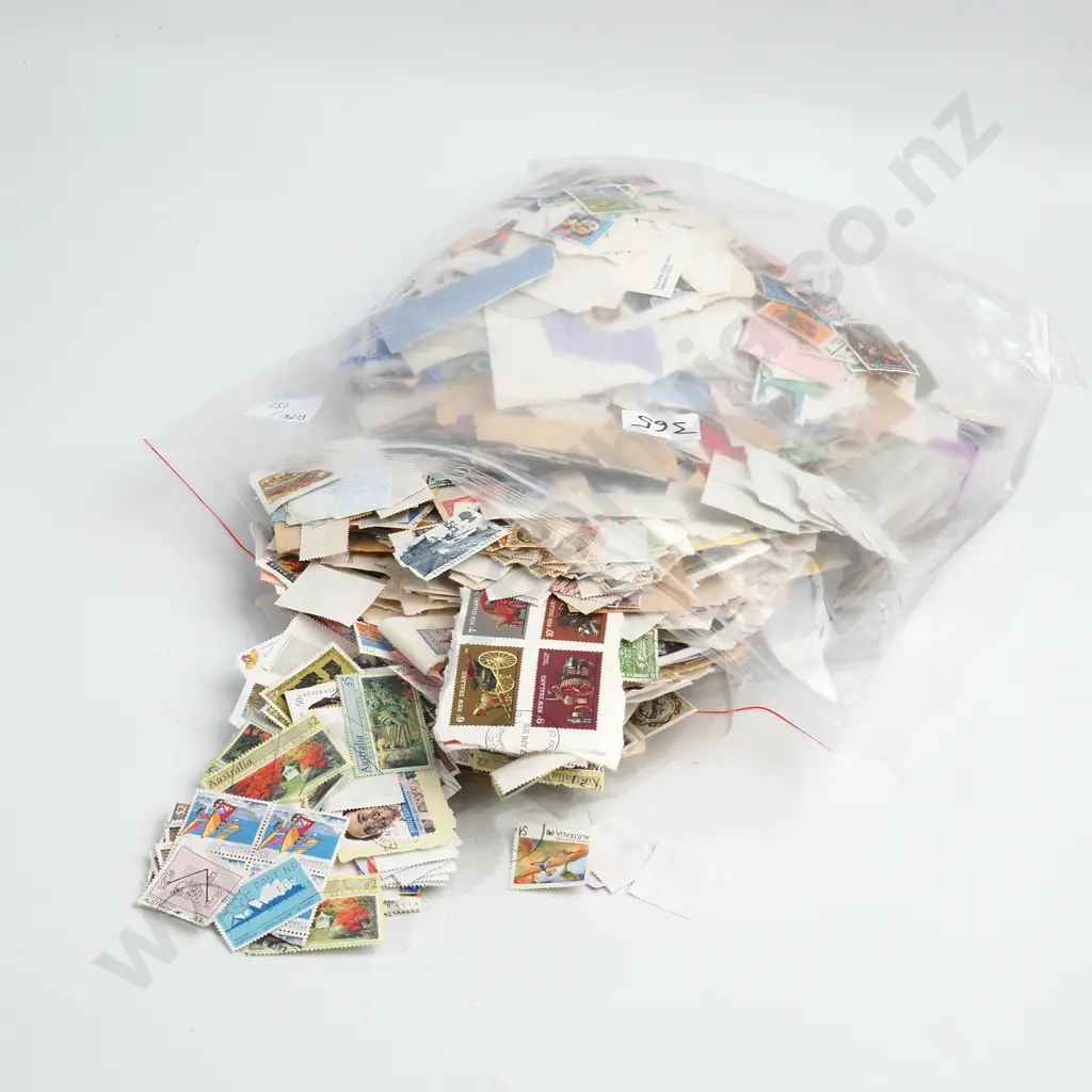 Large Collection Of Mainly  New Zealand Stamps Image 1++