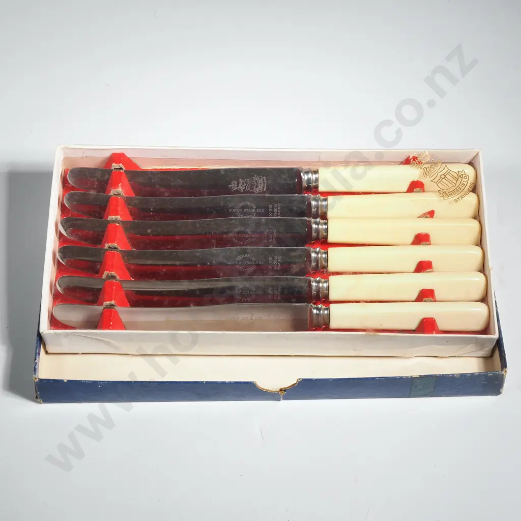Boxed Set Of Six Bone Handled Dinner Knives. Image 1++