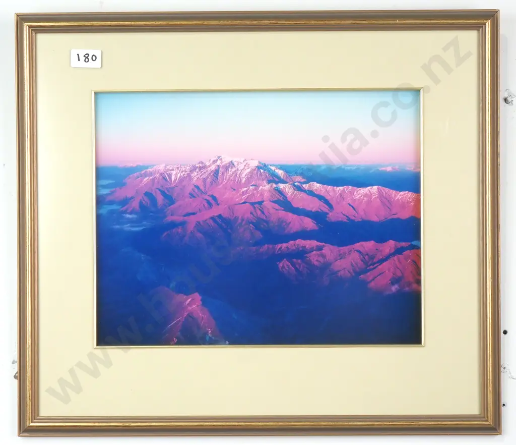 Mount Tapyaenuku - Kaikoura Ranges, Photgraph. 2005. Image 1++