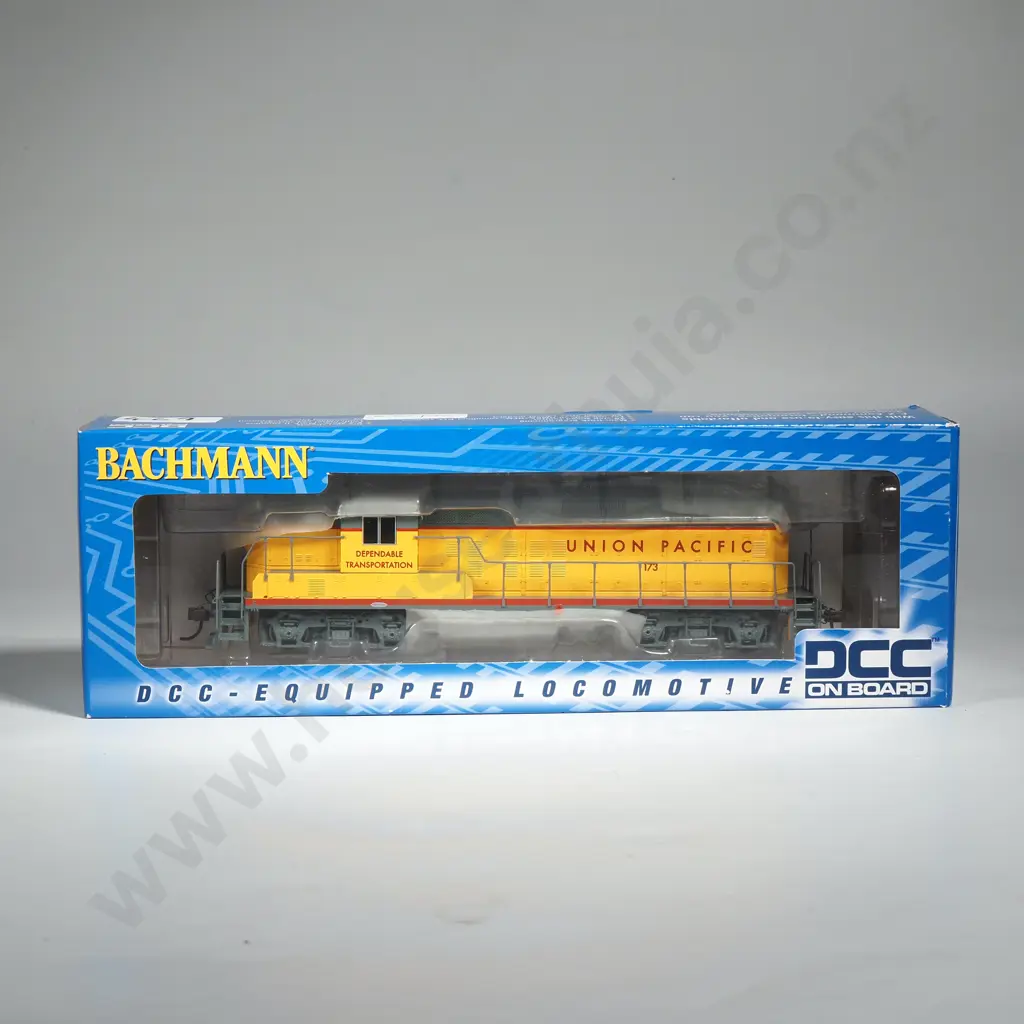 Bachmann DCC -Equipped Locomotive HO GP9 Diesel Loco Union Pacific #173 Image 1++