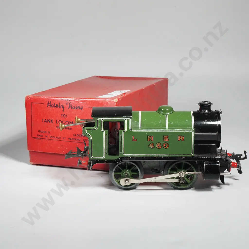 Boxed Clockwork Hornby Train 101 Tank Locomotive (Reversing)  OO Gauge Image 1++